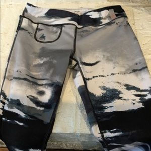 Super cool Zella girl leggings